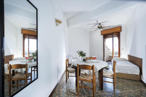 Residence Villa Liliana Stop at Residence Villa Liliana to discover the wonders of Taormina. The hotel has everything you need for a comfortable stay. All the necessary facilities, including car park, airport transfer, famil