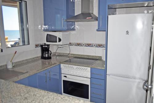 Apartment with Sea View image 9