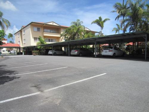 Tradewinds McLeod Holiday Apartments