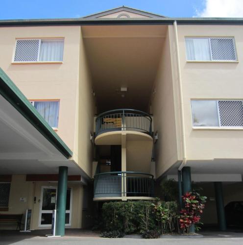 Tradewinds McLeod Holiday Apartments