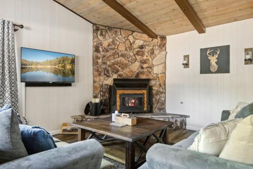 Chateau Oso Grande in Big Bear in Big Bear City, USA