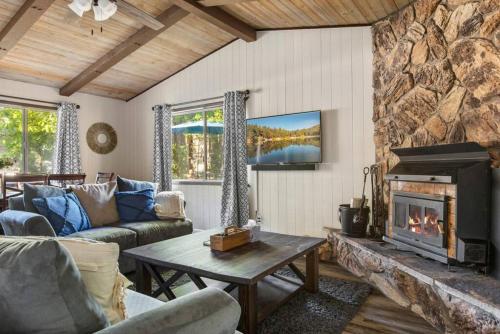 Chateau Oso Grande in Big Bear in Big Bear City, USA