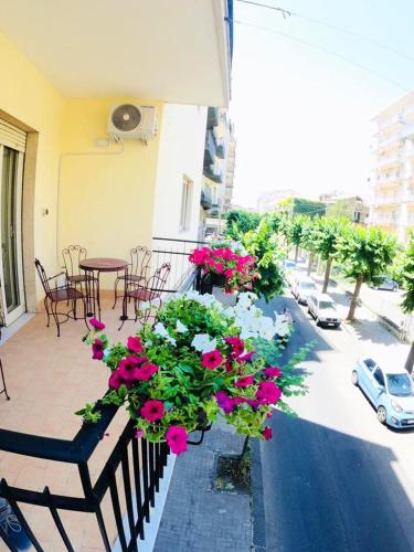 3 bedrooms appartement with furnished balcony and wifi at Acireale 1 km away from the beach