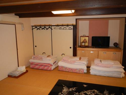 Triple Room image 2