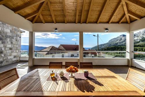 6 bedrooms villa with sea view private pool and jacuzzi at Dubravka Konavle