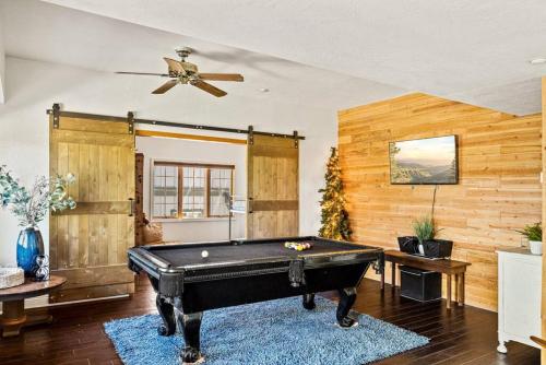 Ironwood Lake View Lodge in Big Bear Lake, USA