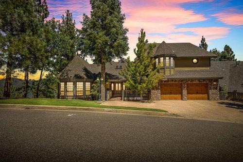 Ironwood Ultimate Estate in Big Bear Lake, USA