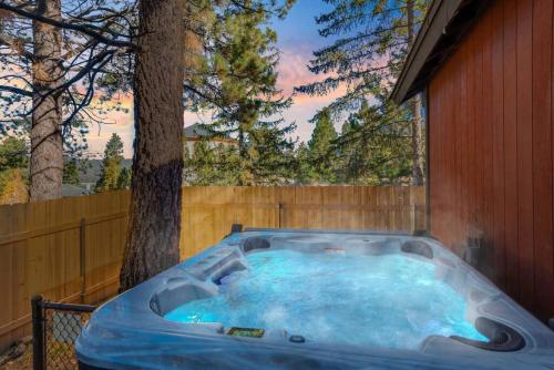 Ironwood Ultimate Estate in Big Bear Lake, USA
