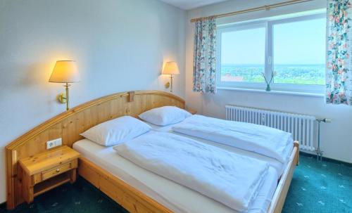 萊茵河谷景觀假日酒店 (Ferienhaus Rheintalblick) in 班德柏玲根