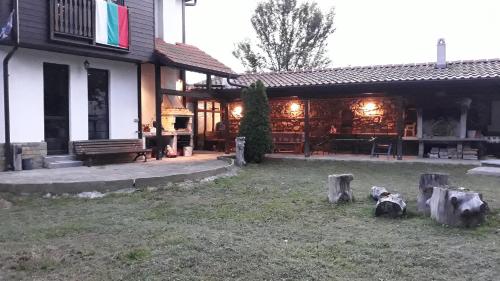 Къща за гости Българи
