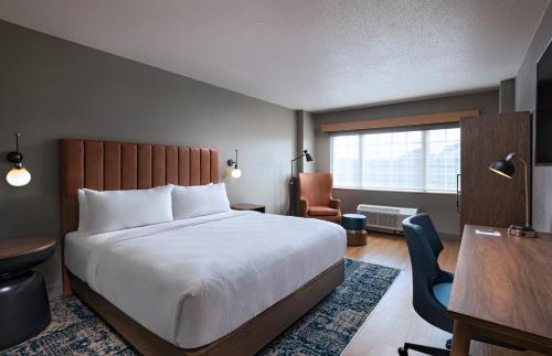 Four Points by Sheraton Houston West