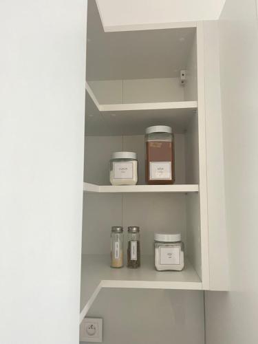 Elegant Escape apartment III - free parking, easy access to City Center, Братислава (фото 7)