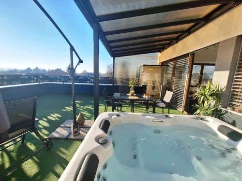 Erkély/terasz, Arcobaleno Apartments & Rooms in Varaždin