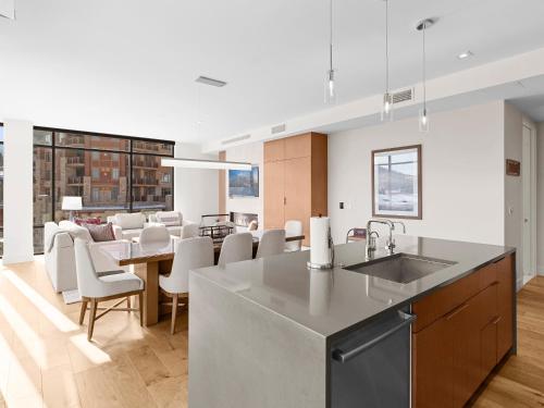 Lift Park City Condominiums - 주방