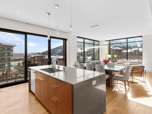 Lift Park City Condominiums - 주방