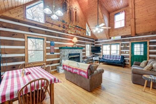 Rustic North Carolina Cabin with Fire Pit and Porch in Sylva, USA