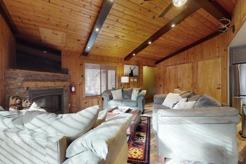 Cozy Tahoe Donner Retreat – Truckee, CA