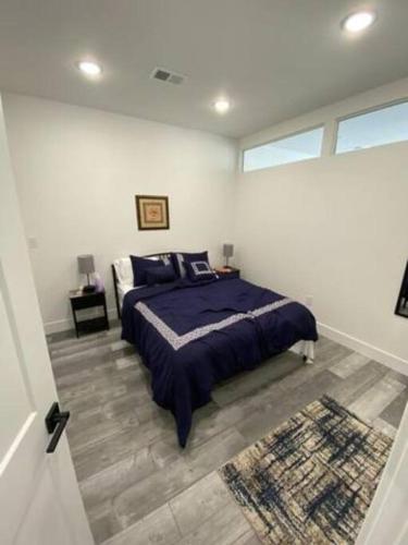 Stylish Apt\Sleeps 3\1717 Apt 5