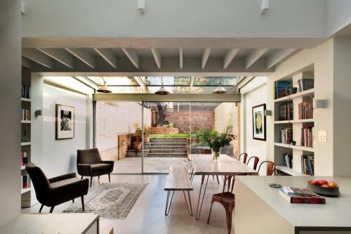 Sublime 4BD House wPark Views - London Fields! gîte à louer Hackney Central Railway Station