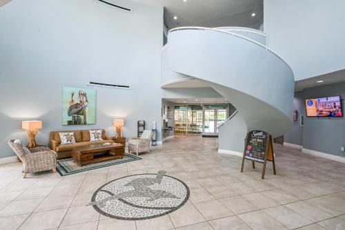 Lobby, Pelican Beach Resort by Tufan in Destin (FL)