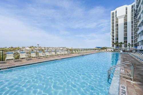 Swimming pool, Pelican Beach Resort by Tufan in Destin (FL)