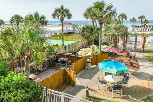 Garden, Pelican Beach Resort by Tufan in Destin (FL)