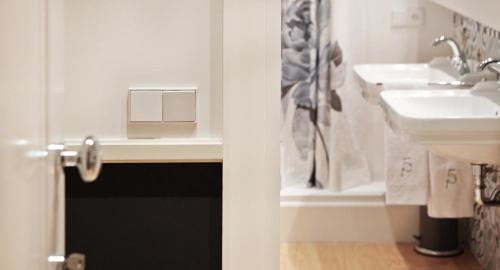 Cinque Rooms - image 14