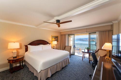 Deluxe King Room with Harbor View