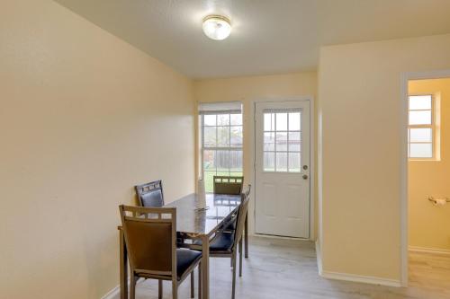 Quaint Killeen Vacation Rental Near Shopping! in Killeen, USA