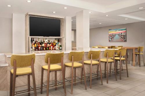 Hilton Garden Inn Solomons - image 2