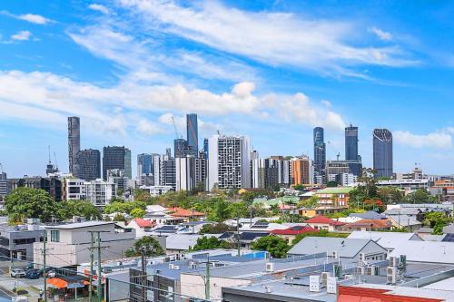 Montague Metropolitan - Brisbane Cityscape Oasis