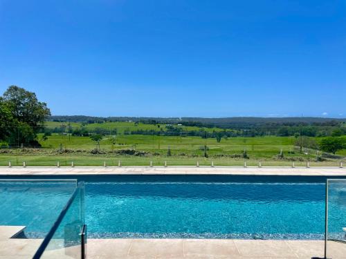 Milton Woodstock Homestead Luxury retreat with NEW 11M POOL just minutes from the beach