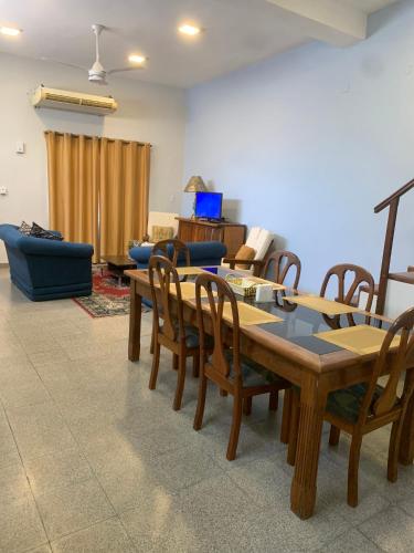 Oprema, Departamento Completo 3 habitaciones, Zona Jockey-Arena in Lambare