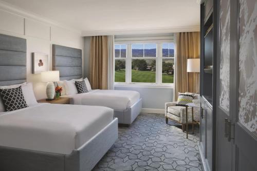 Three-Bedroom Oceanfront Suite with Balcony