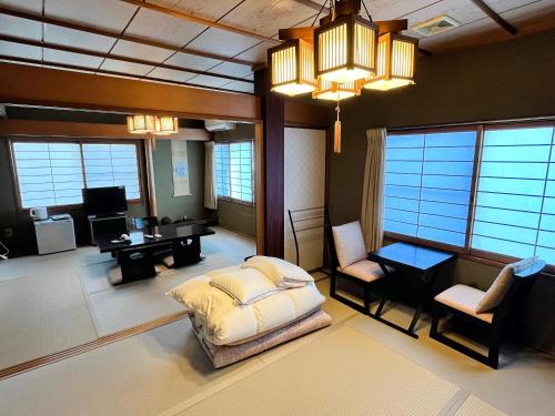 Shiroyama Ryokan