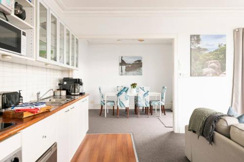 Facilities, Urban Elegance apartment in Yarraville village in Yarraville