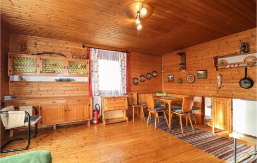  1 Bedroom Nice Home In Neumarkt in Mühlen