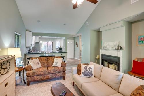 Pet-Friendly Lakeland Condo with Screened Porch! Pet-Friendly Lakeland Condo with Screened Porch!