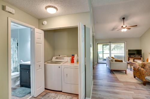 Pet-Friendly Lakeland Condo with Screened Porch! Pet-Friendly Lakeland Condo with Screened Porch!