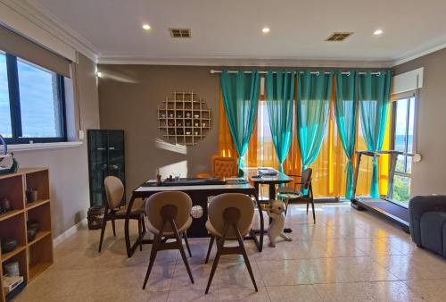 Sunny Ocean View Retreat - Tapping