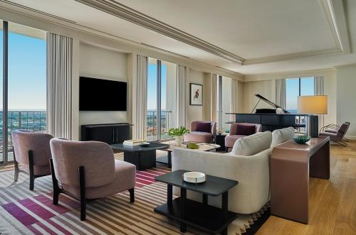 2 bedrooms, 4 beds