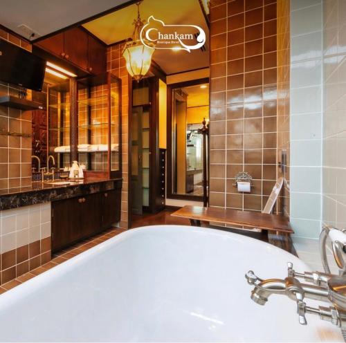 Suite, family, balcony
