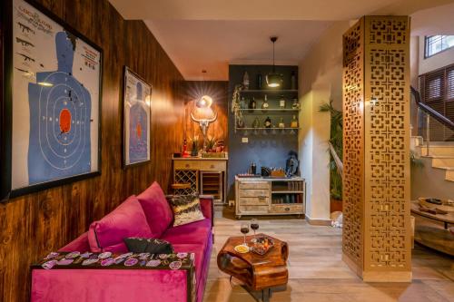Alaya Stays Aravali Woods 4BHK Villa with Mini Movie Theatre in Gurgaon photo 1