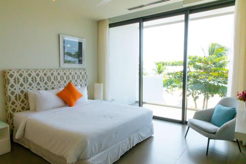 Beachfront Villa 4 Bedrooms Sanctuary Ho Tram Resort - image 4