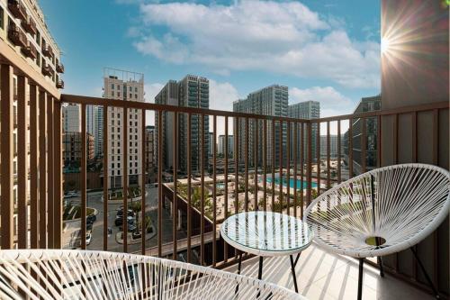 Beautiful 1BR Apt in Dubai Hills with City View 