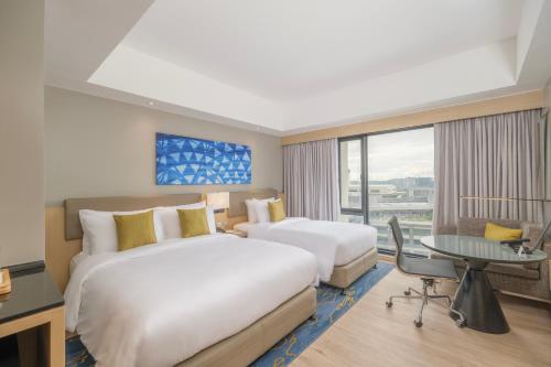 Seda Manila Bay near Ayala Malls Room Type - Deluxe Twin Room
