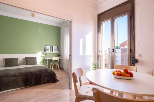 B&B Barcelona - Sunny Apt Barcelona 22@ - Bed and Breakfast Barcelona