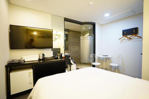Dongdaemun Saturn Hotel Room Type - Standard Double Room