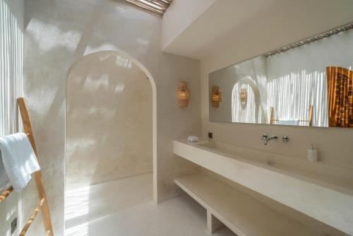Villa room in Casa Galicia - Spacious Central 7BR Villa Pool & Sunset Rooftop