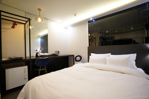 Dongdaemun Saturn Hotel